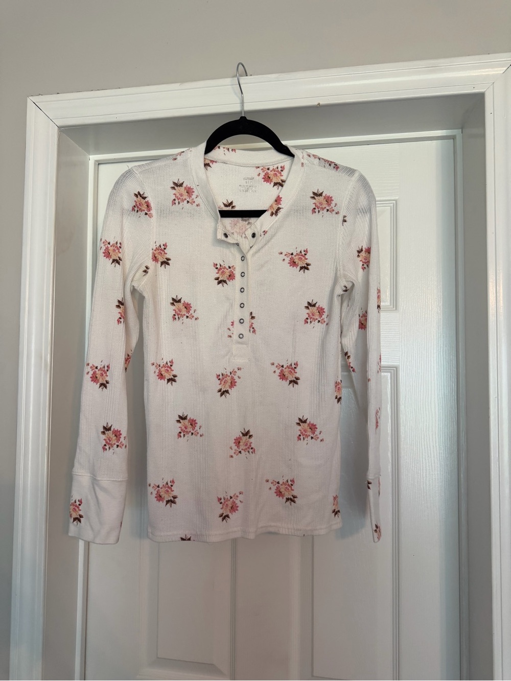aerie White Floral Henley Waffle Top with Pink & Brown Accents